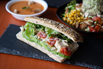 pollo cesar panini