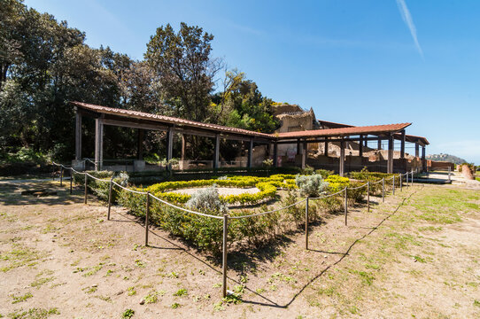 The imperial villa of Pollione in the Archaeological Park of Posillipo