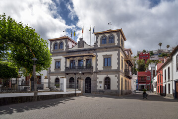 The Old Town Hall in der Stadt Teror auf der Insel Gran Canaria - obrazy, fototapety, plakaty