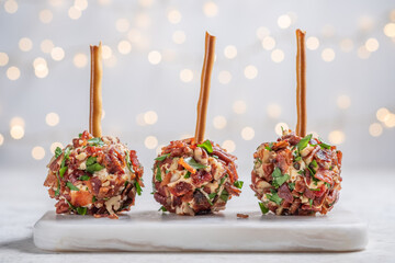 Christmas cheese ball appetizers