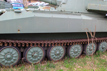 Detailansicht eines alten Panzers.
