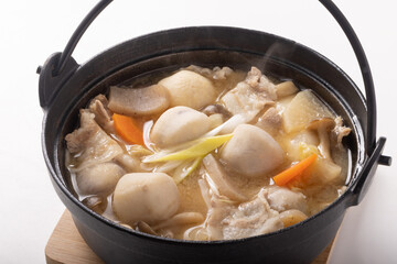 [宮城県]　宮城(仙台)芋煮　豚肉味噌味
