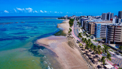 Foto aérea da Praia de Jatiúca, Maceió, Alagoas - Brasil.