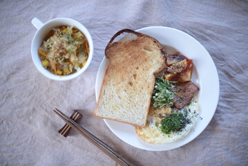 I have toast for breakfast and go to work.