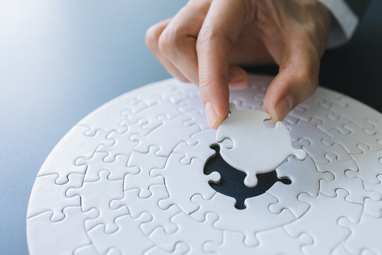 jigsaw pieces business solutions Achievements and strategies business partnership concept Organize team building connection plan Choosing the right business.