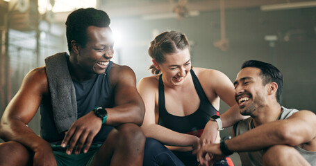Naklejka premium Fitness, group and laughing in gym with confidence, workout and exercise class. Diversity, friends and wellness portrait of funny athlete with community ready for training and sport at a health club