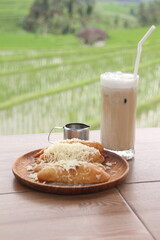 Fried Banana with Coffee