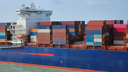 Container vessel