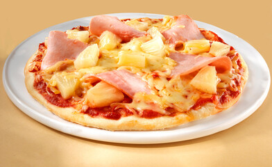 Pizza Schinken-Ananas, Pizza, Schinken, Ananas, Italien, Freisteller, Käse, 