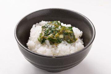 刻みモロヘイヤときゅうり、めかぶのネバネバご飯