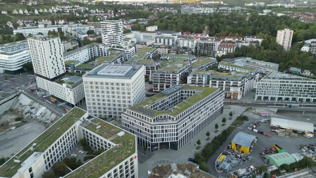 Europaviertel in Stuttgart. Die Stadtbibliothek und das Milaneo Einkaufszentrum ist ebenfalls zusehen.