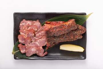 牛タン　(黒胡椒＆スモーク)　牛タン加工品