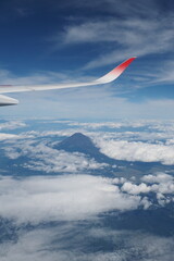 飛行機と富士山