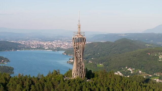 Pyramidenkogel with Klagenfurt and W&ouml;rthersee in the background