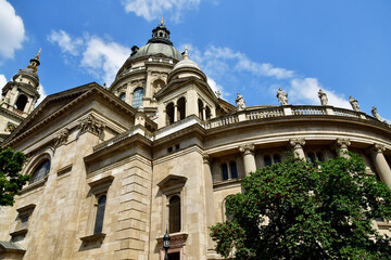 Fototapeta na wymiar Budapest, Hungary - june 26 2023 : Saint Stephen cathedral