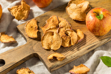 Vegan Homemade Healthy Apple Chips