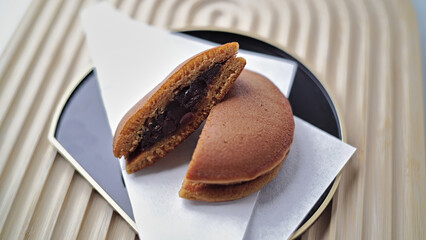 あんこがつまったどら焼き