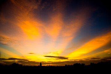 Fototapeta premium Beautiful orange evening sky