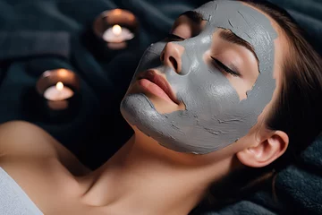 Fensteraufkleber Schönheitssalon Woman in mask on face in spa beauty salon