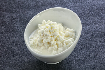 Dietary granulated cottage cheese for breakfast
