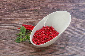 Red pepper seeds in the bowl