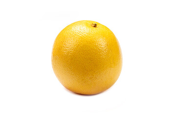pomelo en gros plan, isolé sur un fond blanc