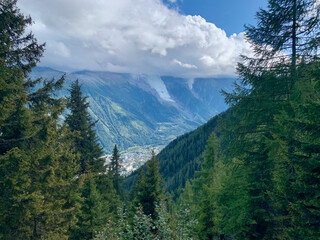 Paysage savoyard sur le TMB, vallée de Chamonix