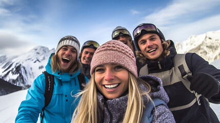 Group of friends in winter clothes smiling and having fun  in the snow mountain on a ski holiday. - obrazy, fototapety, plakaty