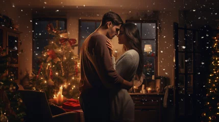 Fototapeten Un homme et une femme s'embrasse à Noël, couple à Noël © HKTR-atelier