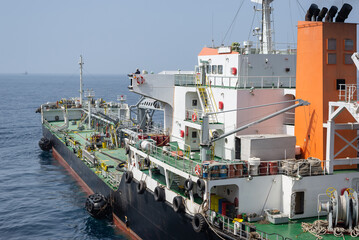 Bunkering vessel