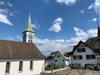 Kirche und Kirchturm von Rüschlikon, Stadt im Kanton Zürich, Schweiz