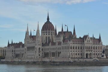 Fototapeta na wymiar Beautiful view of the Hungarian parliament building
