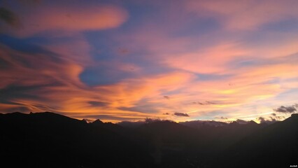 Fototapeta na wymiar Mountain Sunset blue sky cloud
