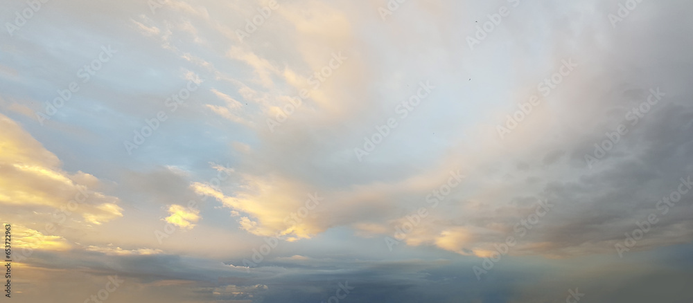 Wall mural romantic idyllic atmosphere horizon landscape. panoramic sky with cloud and sunlight