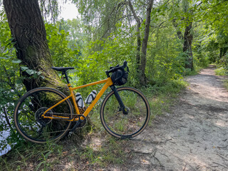 Fototapeta na wymiar Gravel bicycle in the city park on the summer season