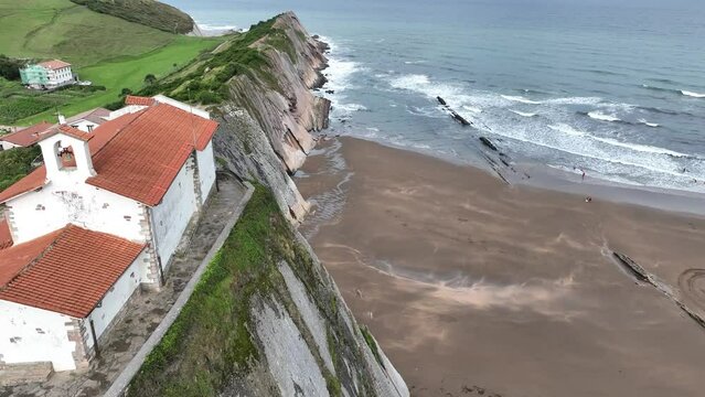 vista a&eacute;rea de la costa de Zumaya en el Pa&iacute;s Vasco, Espa&ntilde;a