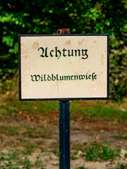 Schützt unsere Bienen