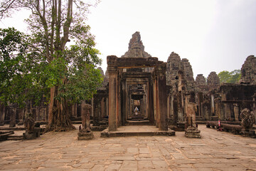 アンコールトム・バイヨン寺院　カンボジア・シェムリアップ　Bayon...