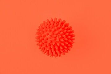 Monochromatic color thorn ball.