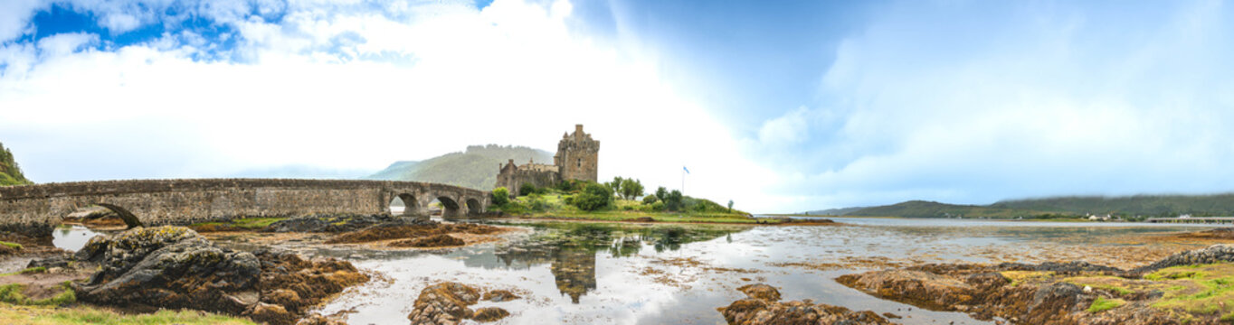 Eilean Donan Castle, Loch Duid, Highlands, Scotland, United Kingdom
