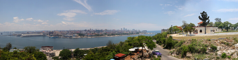 Ein Panorama über die Stadt Havanna, Kuba.