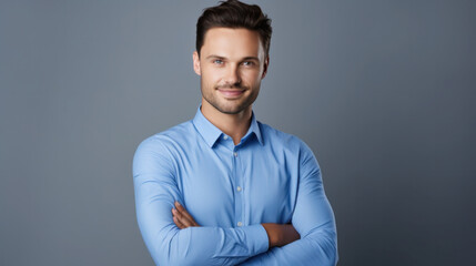 Obraz premium Confident professional businessman, businessleader, successful entrepreneur, elegant professional company executive ceo managerpretty stylish male executive, standing arms crossed