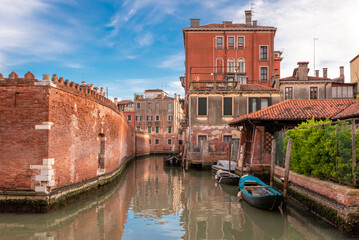 Venice Unveiled: A Journey Through Daylight and History