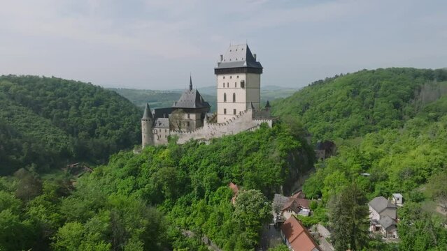 Karl&scaron;tejn Castle (Czech Republic)