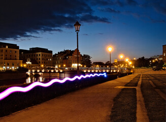 Fototapeta na wymiar view of the city, lightpainting effect