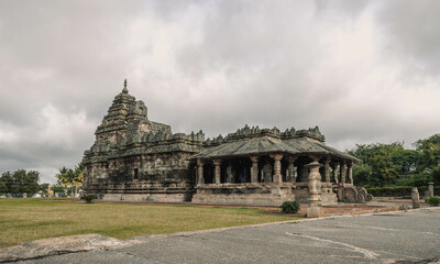 Brahma Jinalaya, Great Jain Temple of Lakkundi, early 11th century Mahavira temple in Lakkundi....