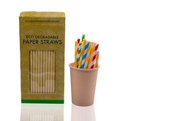 Pack of degradable paper straws 