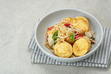 Tumis Tauge Tofu,  Indonesian stir fried bean sprouts mixed with tofu
