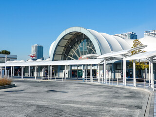 晴れ渡った　りんかい線国際展示場駅（東京都江東区有明）