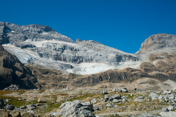 view of the pyrenean 'Monte Perdido' glacier from the Marboré or Tuca Roya valley, vertical photo.